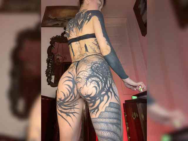 Modelo: Lina69Femdom