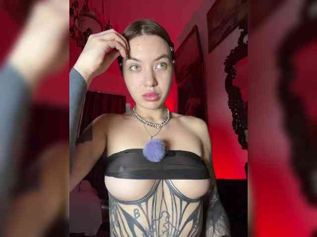 Lina69Femdom webcam