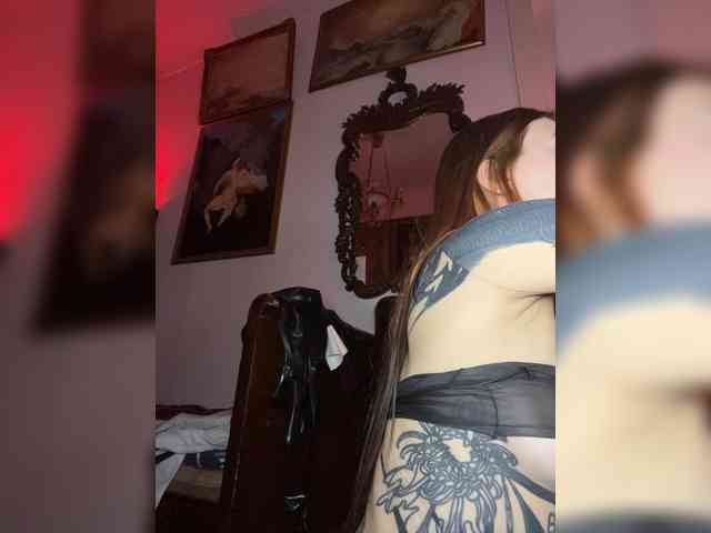 Lina69Femdom webcam