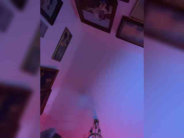 Lina69Femdom webcam