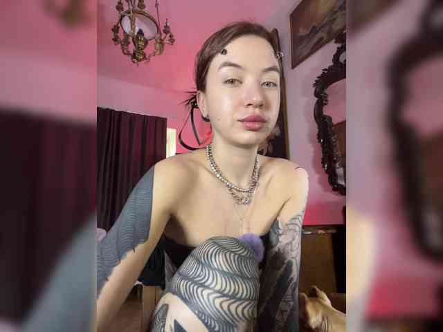 Lina69Femdom webcam