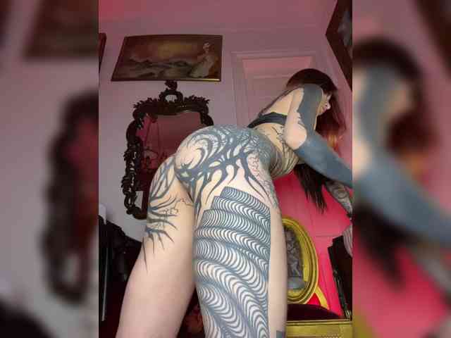 Lina69Femdom webcam