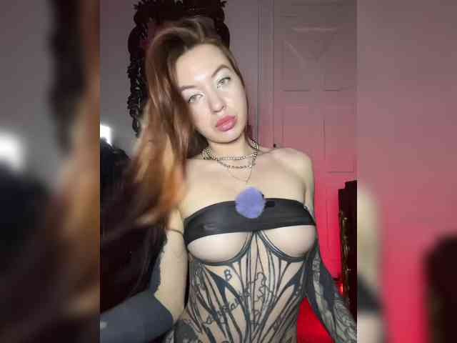 Модель: Lina69Femdom