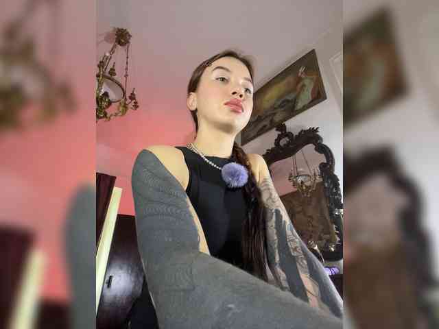 Lina69Femdom webcam