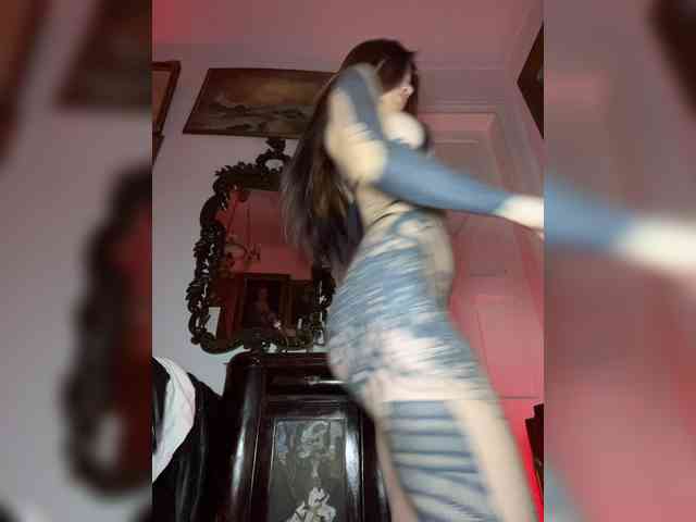 Lina69Femdom webcam