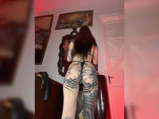 Lina69Femdom webcam