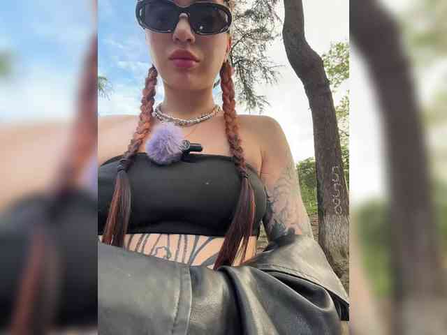 Lina69Femdom webcam