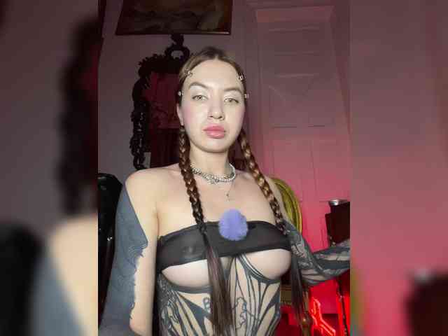 Модель: Lina69Femdom