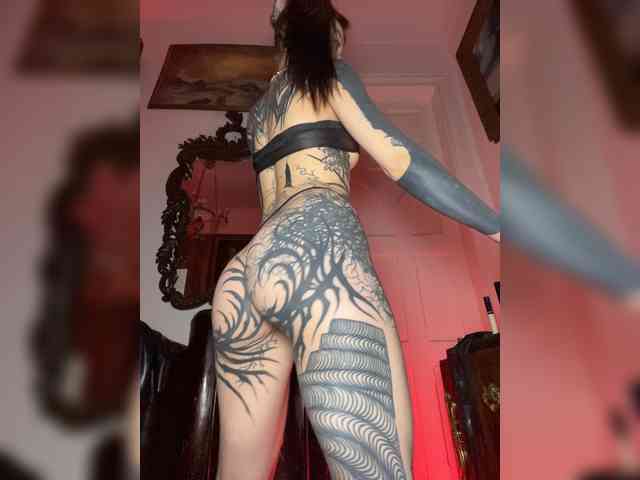 Lina69Femdom webcam