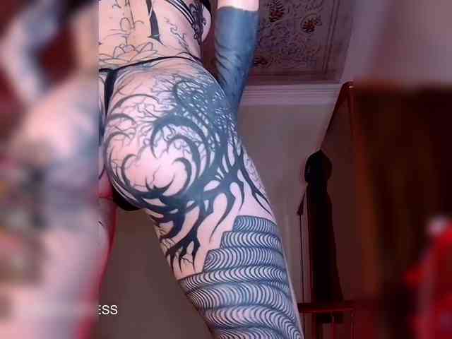 Lina69Femdom webcam