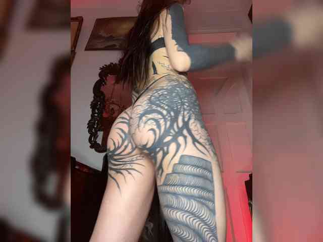 Lina69Femdom webcam