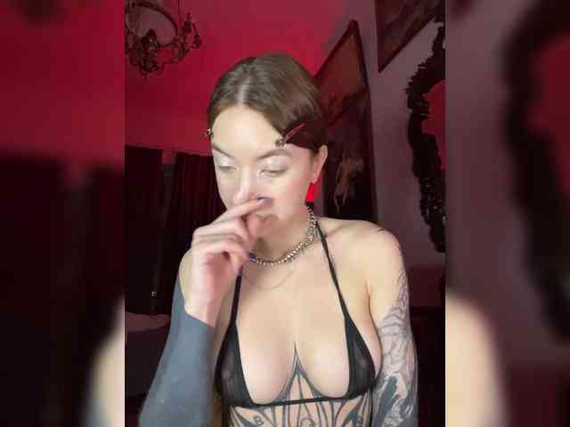 Lina69Femdom webcam