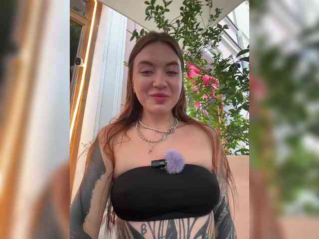 Lina69Femdom webcam