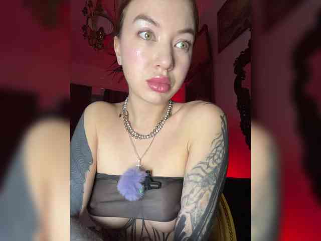 Lina69Femdom webcam