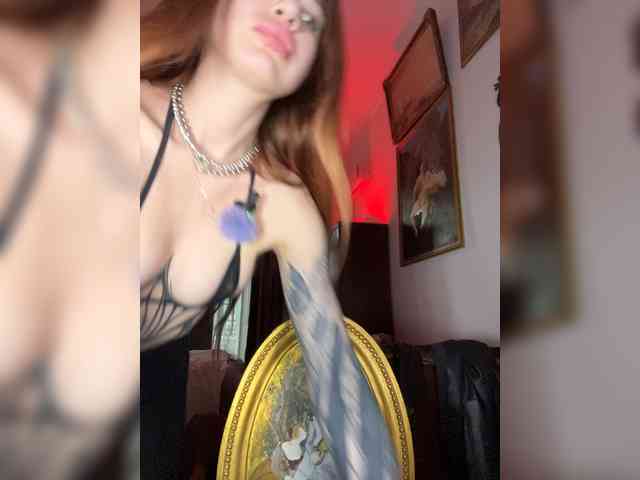 Lina69Goddesssss Live Webcam on BongaCams