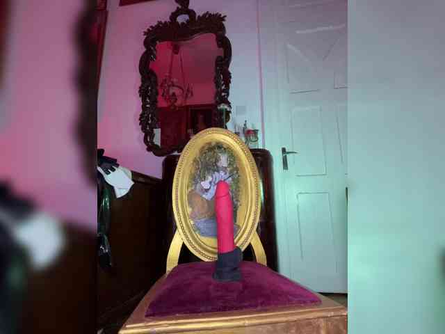 Lina69Femdom webcam