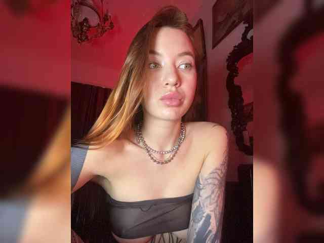 Lina69Femdom webcam