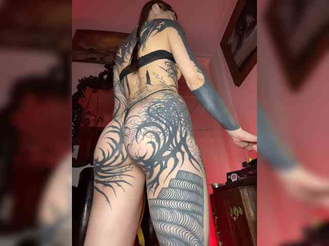 Lina69Femdom webcam