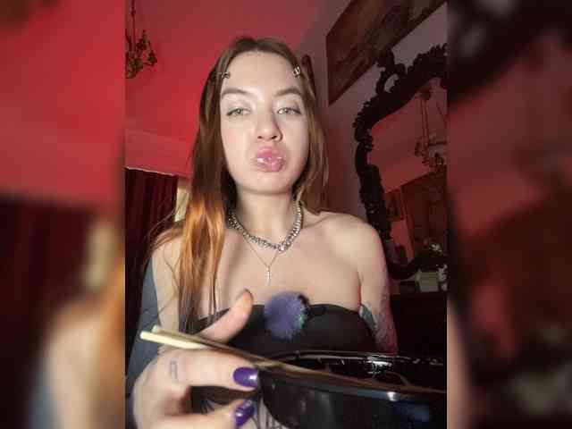 Lina69Femdom webcam