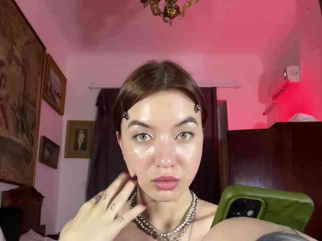 Lina69Femdom webcam