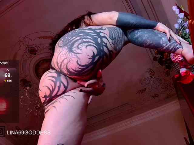 Модель: Lina69Femdom