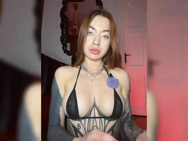 Lina69Femdom webcam