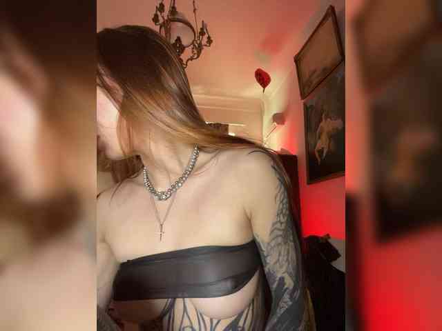 Lina69Femdom webcam