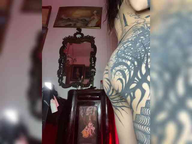 Lina69Femdom webcam