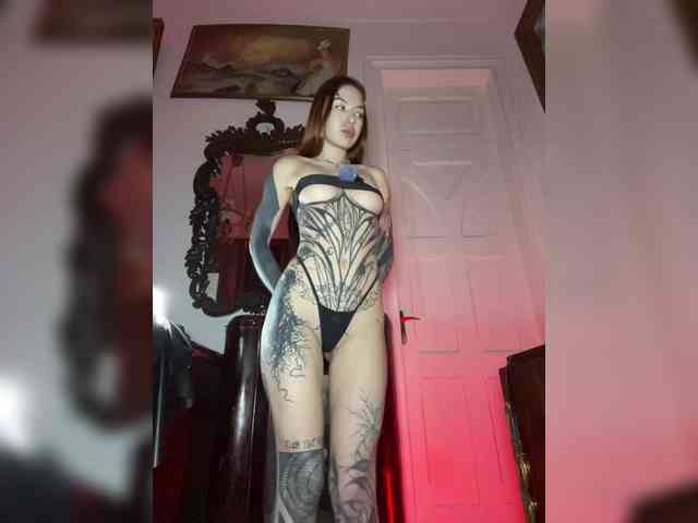 Lina69Femdom webcam