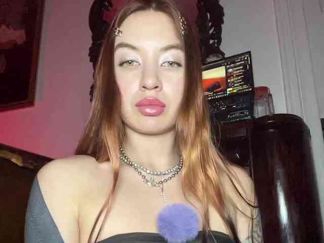 Lina69Femdom webcam