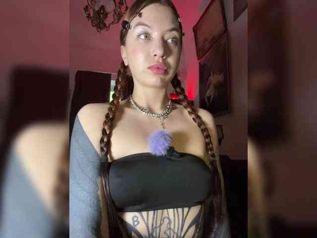 Lina69Femdom webcam