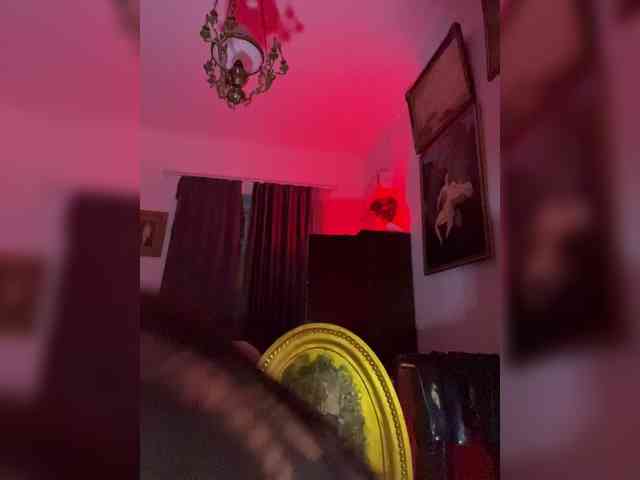 Lina69Femdom webcam