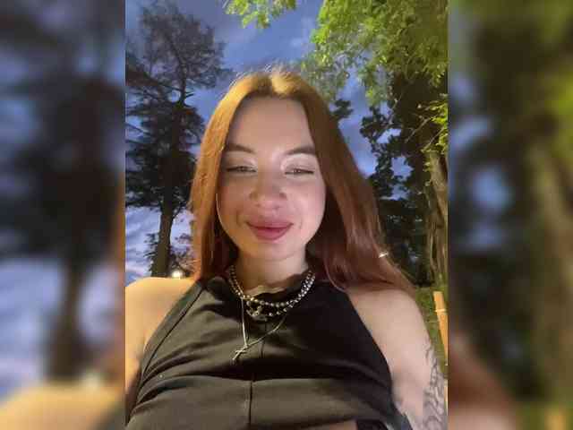 Lina69Femdom webcam
