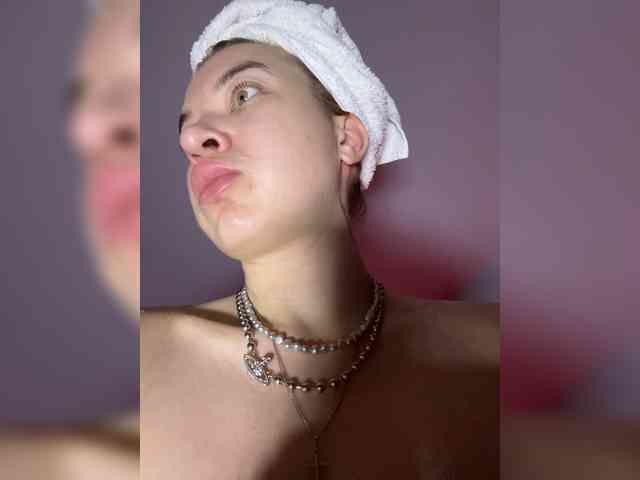 LINA69FEMDOM webcam