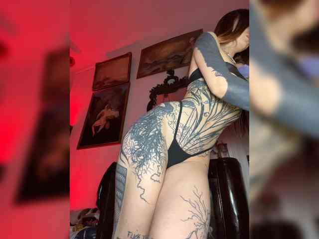 Lina69Femdom webcam