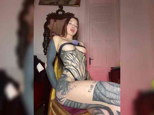 Lina69Femdom webcam