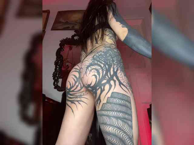 Lina69Femdom webcam