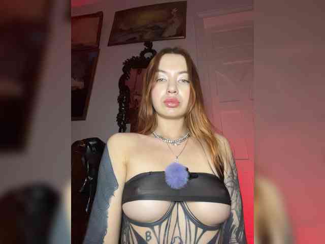 Lina69Femdom webcam