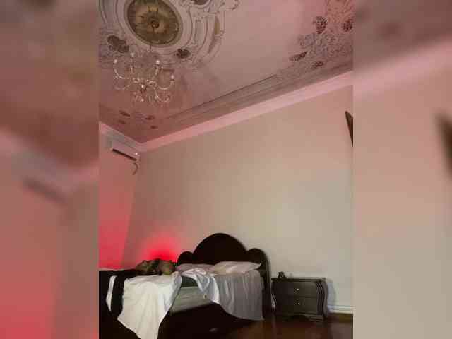 Lina69Femdom webcam