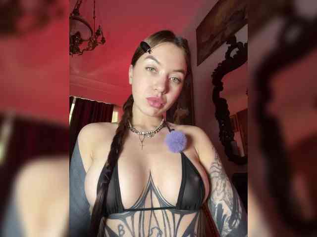 Lina69Femdom webcam