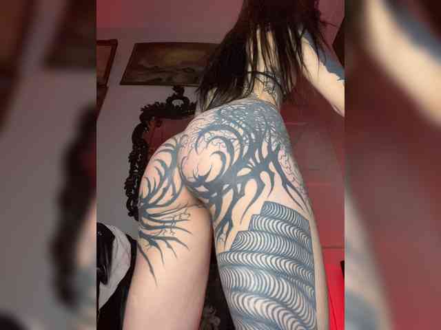Lina69Femdom webcam