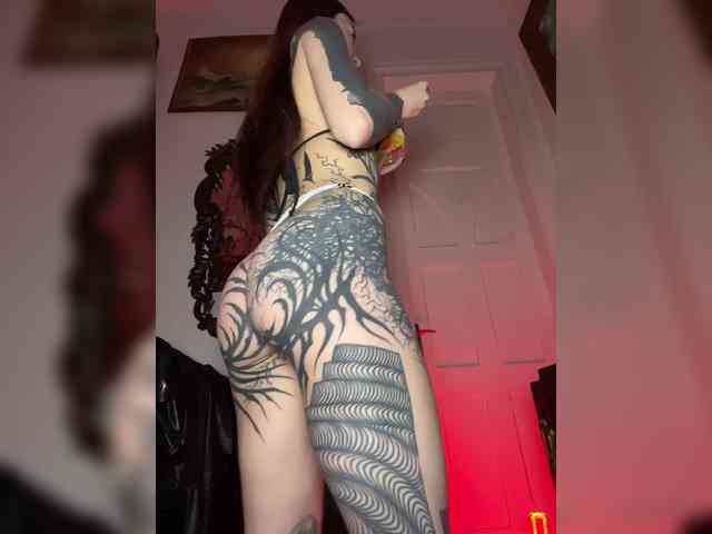 Lina69Femdom webcam