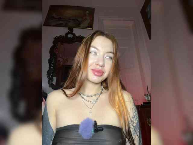 Lina69Femdom webcam