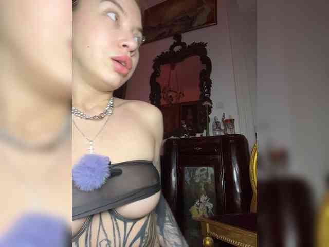 Lina69Femdom webcam