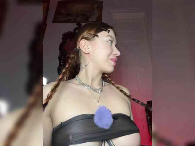 LINA69FEMDOM webcam