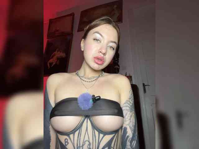 Lina69Femdom webcam