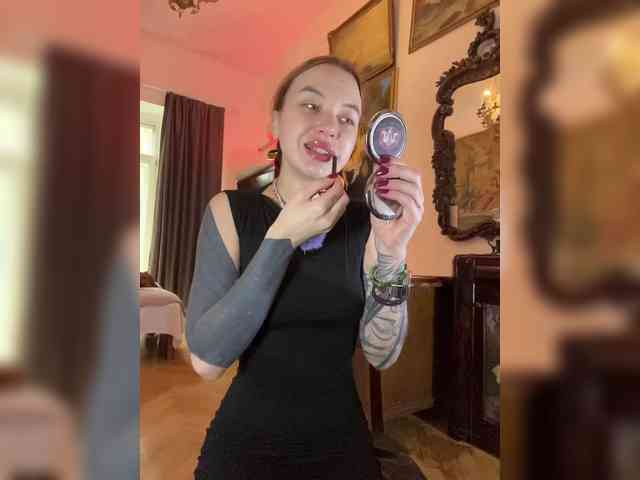 Lina69Femdom webcam
