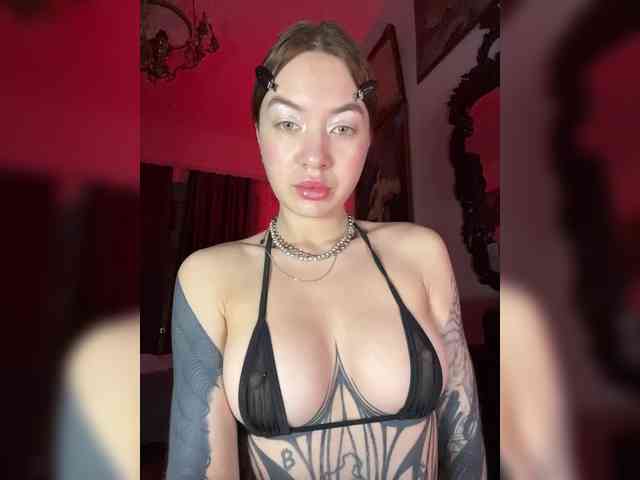 Lina69Femdom webcam