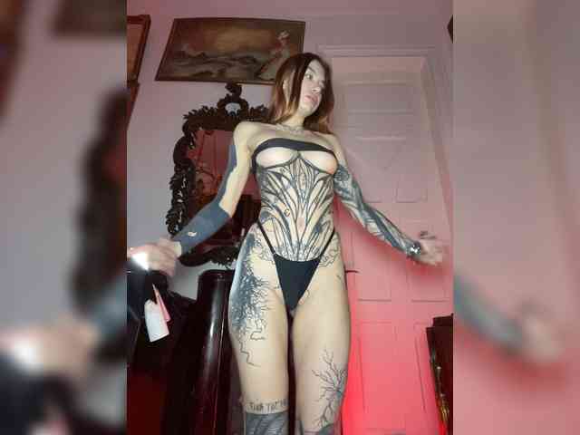 Lina69Femdom webcam