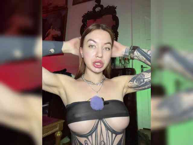 Lina69Femdom webcam